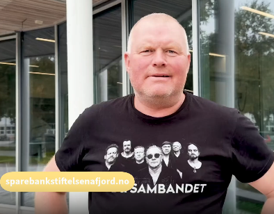 Nils Dolmseth står og ser inn i kameraet.